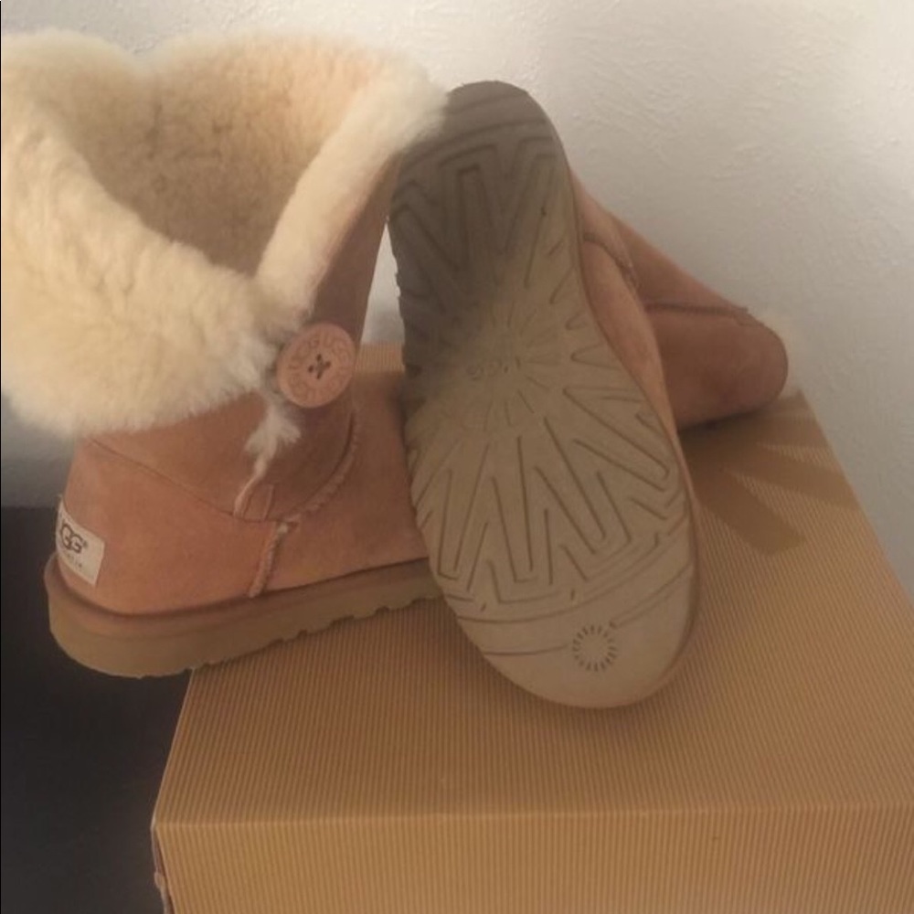 UGG Bailey